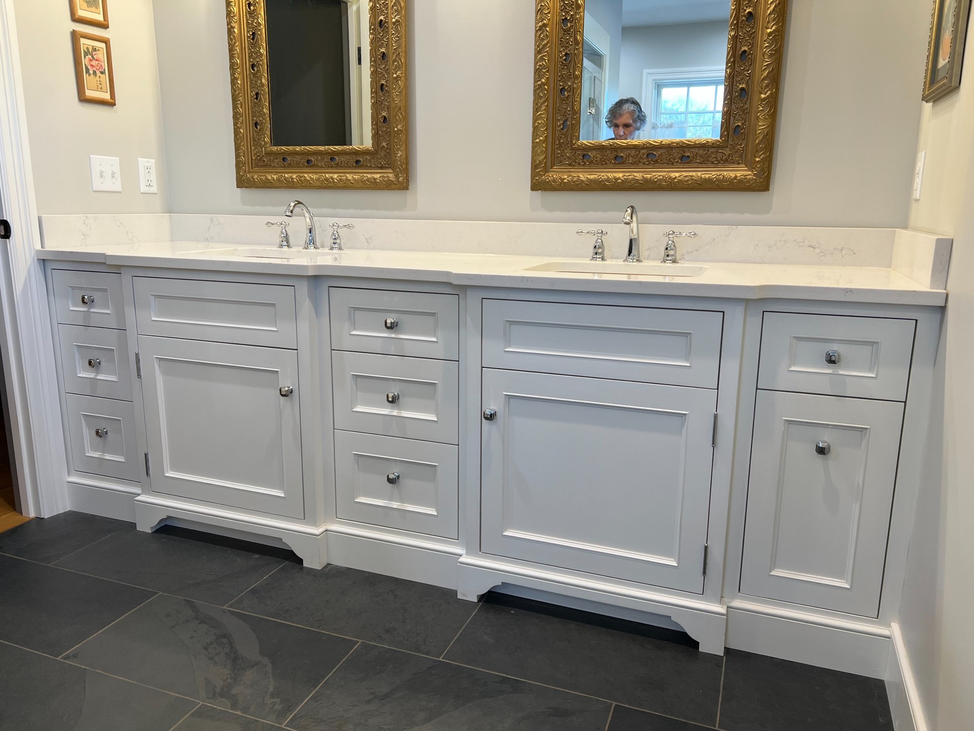 Master Vanity